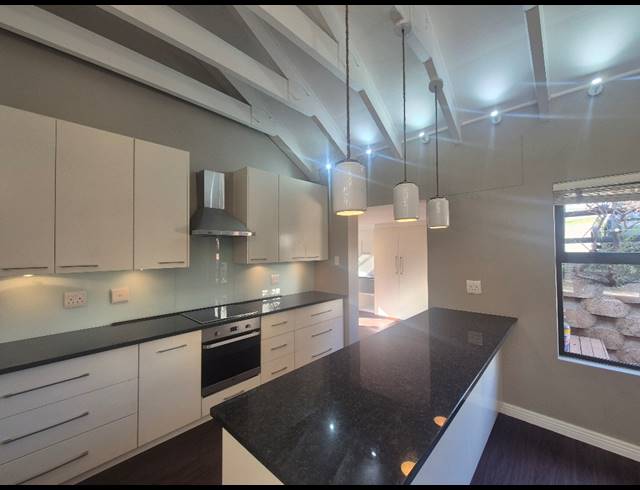 3 BEDROOM APARTMENT FOR SALE IN IZINGA ESTATE